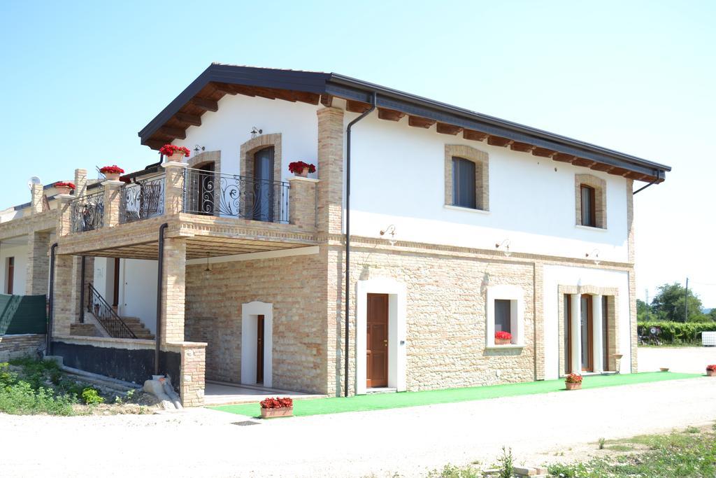 Agriturismo De Luca Mozzagrogna Exterior photo