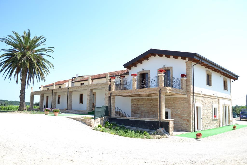 Agriturismo De Luca Mozzagrogna Exterior photo