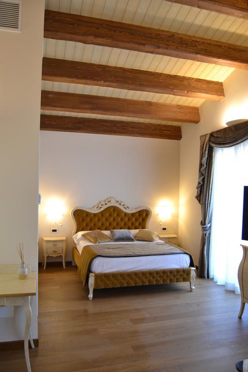 Agriturismo De Luca Mozzagrogna Exterior photo